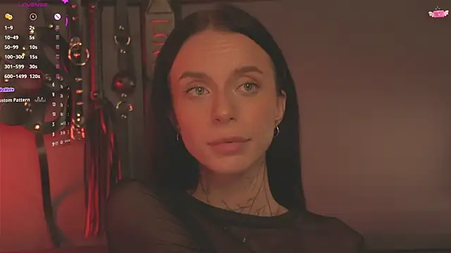 Snapshot of livia_starwars chatting on 09/17/25, 03:35 livia starwars online show from 09/17/25, 03:35