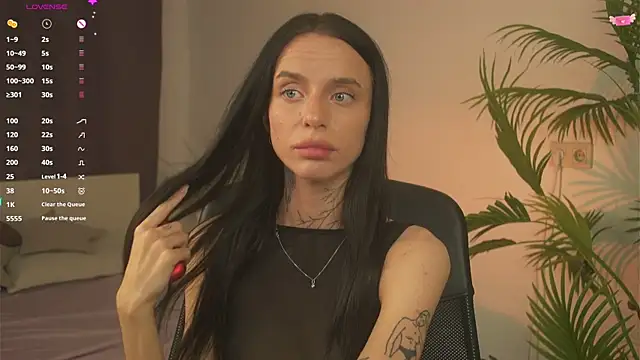 Snapshot of livia_starwars chatting on 09/25/25, 09:51 livia starwars online show from 09/25/25, 09:51