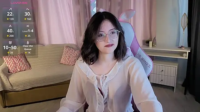 Snapshot of EsmaWonka chatting on 09/13/25, 07:19 EsmaWonka online show from 09/13/25, 07:19