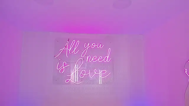 Snapshot of aleksandramiller_ chatting on 05/22/26, 12:44 aleksandramiller online show from 05/22/26, 12:44
