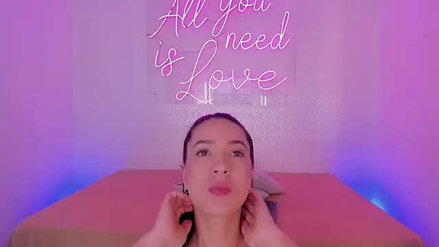 Snapshot of aleksandramiller_ chatting on 05/23/26, 01:26 aleksandramiller online show from 05/23/26, 01:26