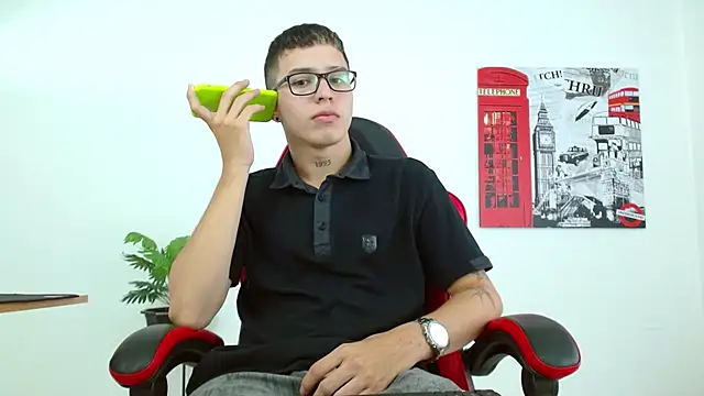 Cumandres18 online show from 09/11/25, 02:06