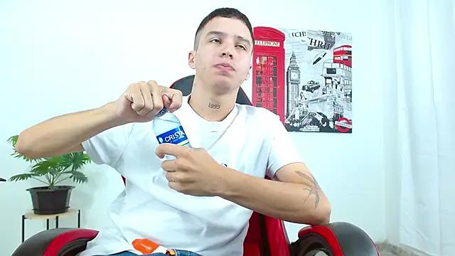 Cumandres18 online show from 10/21/25, 01:45