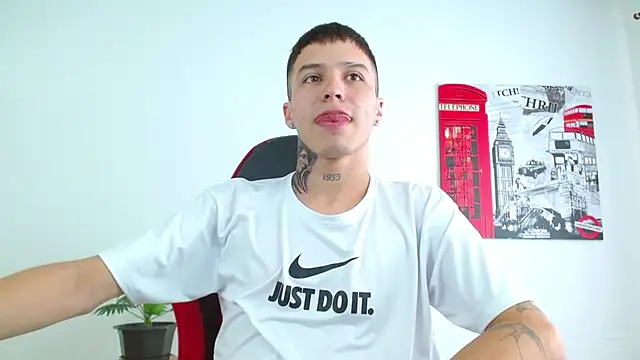 Cumandres18 online show from 12/15/25, 02:10