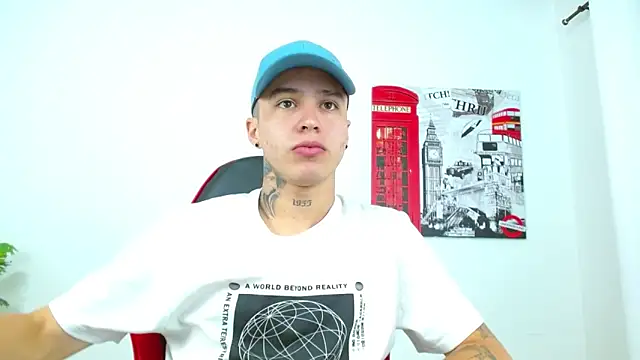 Cumandres18 online show from 01/19/26, 03:16