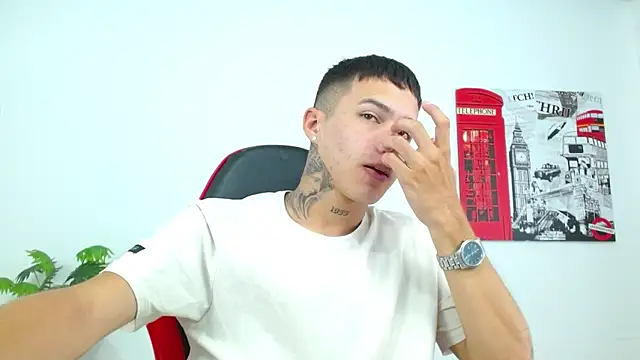 Cumandres18 online show from 03/28/26, 02:27