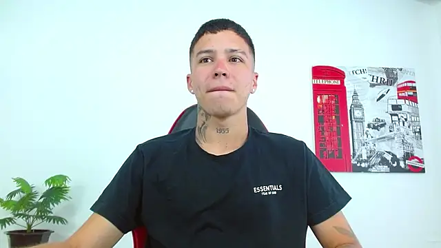 Cumandres18 online show from 04/06/26, 02:29