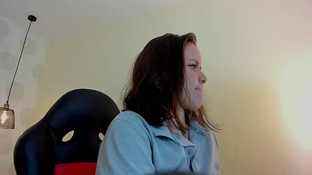 GIANAMILLER6 online show from 11/15/25, 12:13