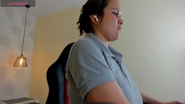 GIANAMILLER6 online show from 02/17/26, 12:01