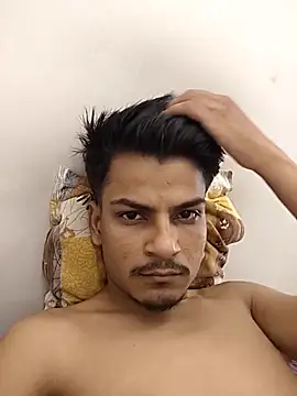 Snapshot of KaranSingh0m chatting on 05/02/26, 06:24 KaranSingh0m online show from 05/02/26, 06:24
