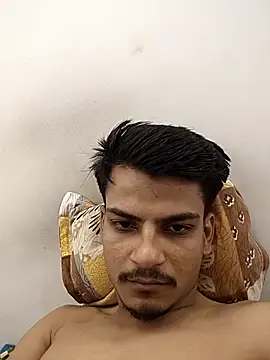 Snapshot of KaranSingh0m chatting on 05/07/26, 09:53 KaranSingh0m online show from 05/07/26, 09:53
