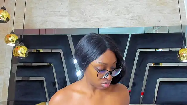 Snapshot of YallianaBrooks chatting on 06/19/26, 11:47 YallianaBrooks online show from 06/19/26, 11:47