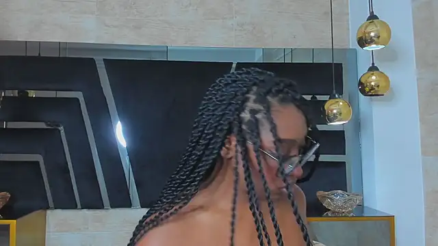 Snapshot of YallianaBrooks chatting on 07/16/26, 12:00 YallianaBrooks online show from 07/16/26, 12:00