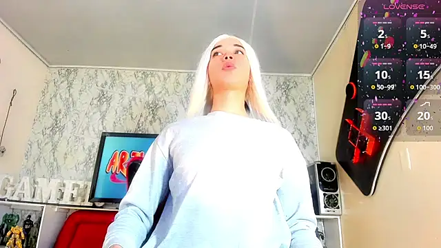 Madison Mujica online show from 10/24/25, 11:17