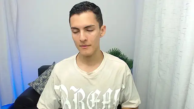 Matiius18 online show from 11/21/25, 01:54