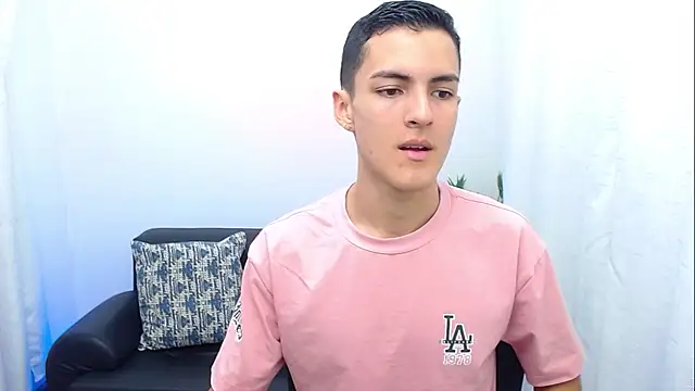 Matiius18 online show from 12/17/25, 02:01