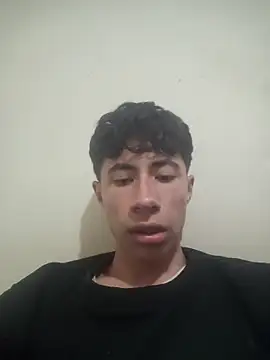 Snapshot of Rolito69 chatting on 09/14/25, 06:45 Rolito69 online show from 09/14/25, 06:45