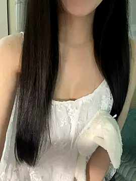 Snapshot of Dior_baby chatting on 09/11/25, 02:11 Dior baby online show from 09/11/25, 02:11