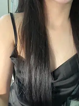 Snapshot of Dior_baby chatting on 09/18/25, 04:58 Dior baby online show from 09/18/25, 04:58