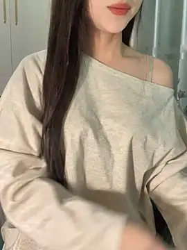 Snapshot of Dior_baby chatting on 10/14/25, 02:23 Dior baby online show from 10/14/25, 02:23