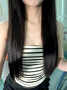 Snapshot of Dior_baby chatting on 10/15/25, 01:06 Dior baby online show from 10/15/25, 01:06