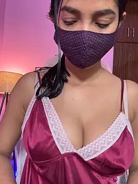 Snapshot of Neha18 chatting on 05/09/26, 10:09 Neha18 online show from 05/09/26, 10:09