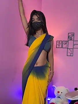 Snapshot of Neha18 chatting on 05/19/26, 03:40 Neha18 online show from 05/19/26, 03:40
