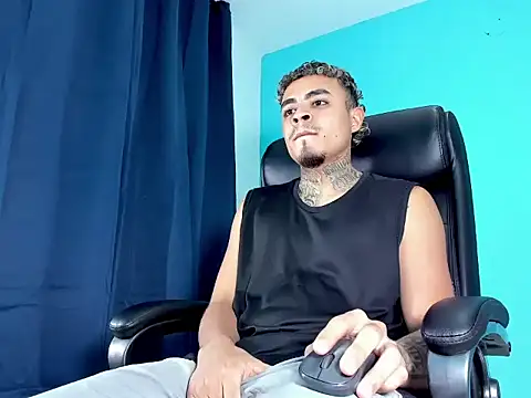 Snapshot of freyva chatting on 09/13/25, 11:37 freyva online show from 09/13/25, 11:37