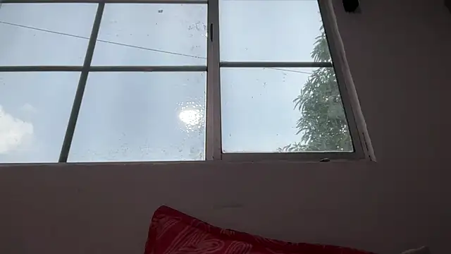 Snapshot of freyva chatting on 01/05/26, 09:40 freyva online show from 01/05/26, 09:40