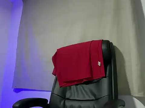 Snapshot of freyva chatting on 01/17/26, 07:02 freyva online show from 01/17/26, 07:02