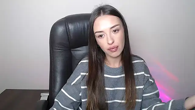 Snapshot of BonnieX_ chatting on 11/30/25, 12:20 BonnieX online show from 11/30/25, 12:20