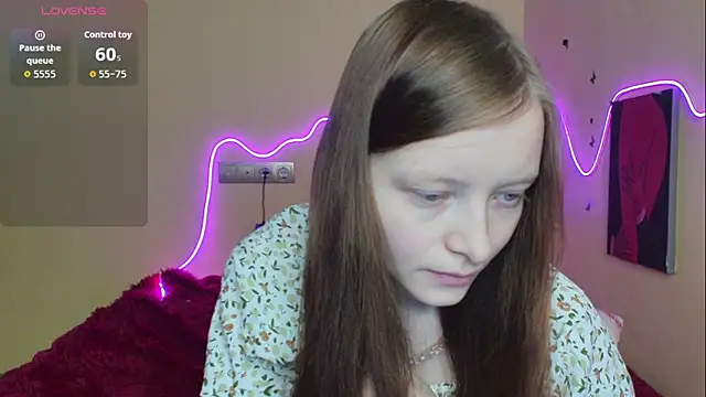 Snapshot of AliceHaris chatting on 10/07/25, 01:14 AliceHaris online show from 10/07/25, 01:14