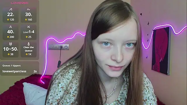 Snapshot of AliceHaris chatting on 10/11/25, 01:16 AliceHaris online show from 10/11/25, 01:16