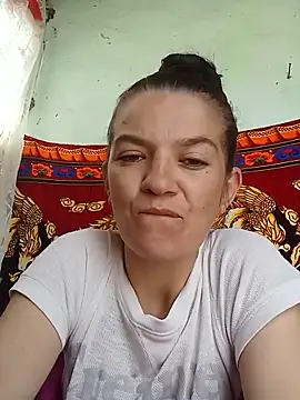 Snapshot of alinaalinutzq chatting on 05/20/26, 11:16 alinaalinutzq online show from 05/20/26, 11:16