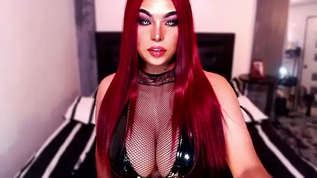 Snapshot of xTrixieMae chatting on 11/06/25, 06:14 xTrixieMae online show from 11/06/25, 06:14