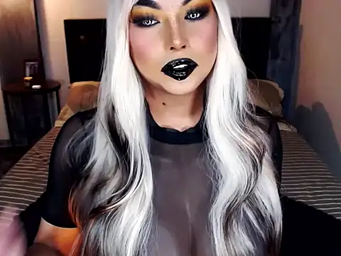 xTrixieMae online show from 04/12/26, 12:59