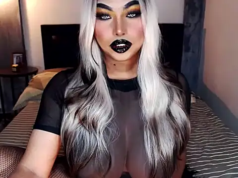 xTrixieMae online show from 04/13/26, 01:33