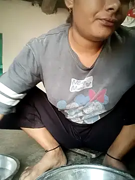 Snapshot of Hot_siiii chatting on 09/18/25, 02:13 Hot siiii online show from 09/18/25, 02:13