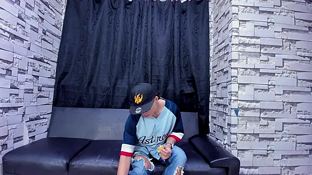 Crazy Cult Sex online show from 11/06/25, 01:12