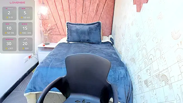 Kiara Cruz   online show from 04/08/26, 09:37