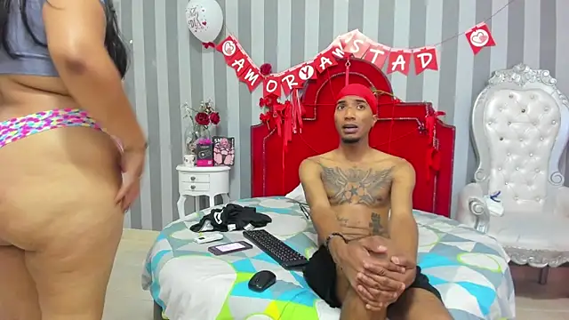 Snapshot of CaroyAndy chatting on 02/13/26, 12:45 CaroyAndy online show from 02/13/26, 12:45