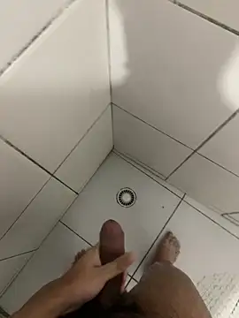 renannoviinho17z online show from 04/04/26, 08:50