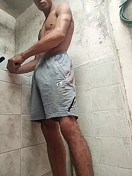 Brayanellatino online show from 04/21/26, 04:12