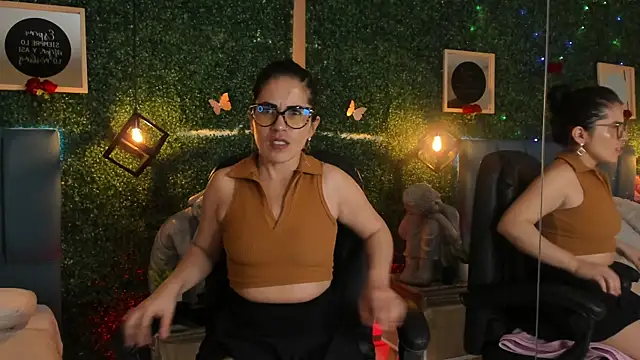 Linagh  online show from 12/18/25, 11:49