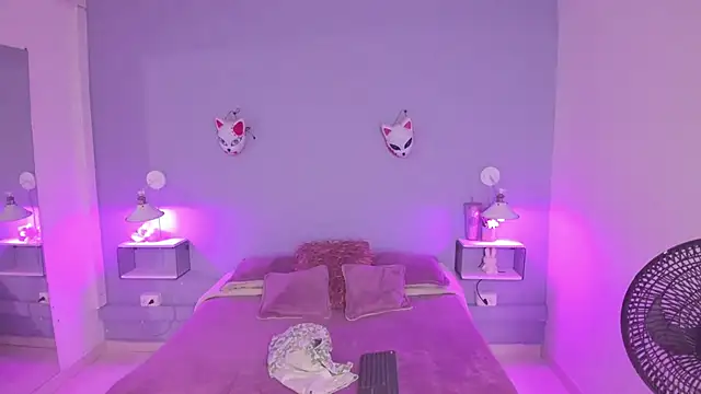 Snapshot of Zoe_Lynch_ chatting on 09/25/25, 11:47 Zoe Lynch online show from 09/25/25, 11:47