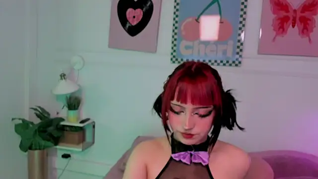 Zoe Lynch  online show from 04/14/26, 11:38