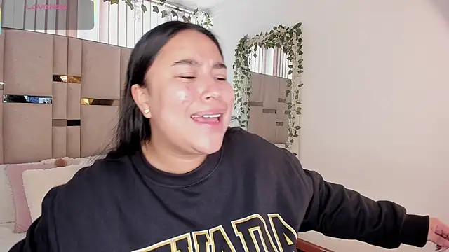 Zoey thompson online show from 01/11/26, 01:27