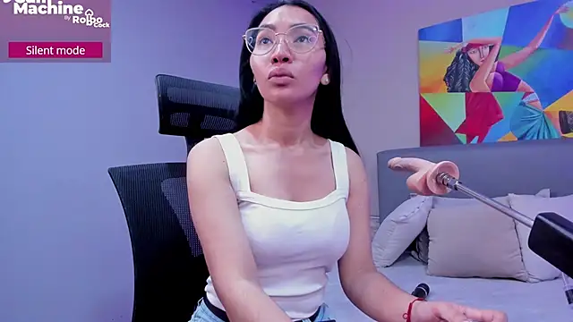 Snapshot of lucyy_liiuu chatting on 09/29/25, 01:05 lucyy liiuu online show from 09/29/25, 01:05