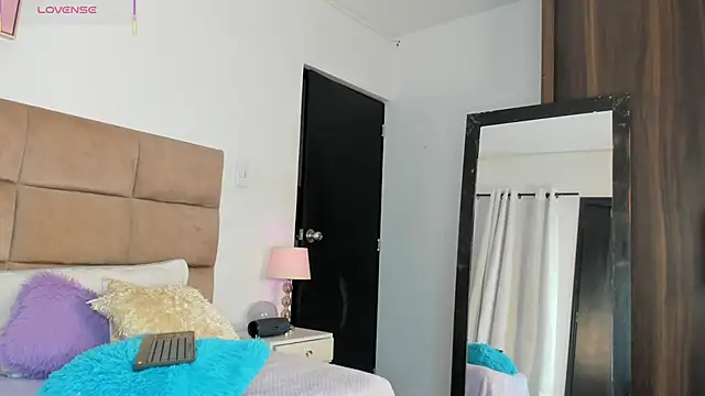 ashleycurvyy online show from 09/13/25, 06:29