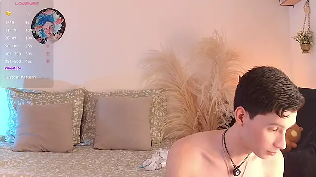 Snapshot of VicenteFerrer chatting on 07/16/26, 02:01 VicenteFerrer online show from 07/16/26, 02:01